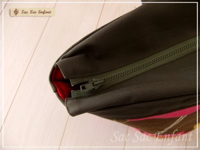 画像2: Sac de panier-obi  サックドパニエ（カゴ型バッグ）オビ　エヴァンタイユ(扇）　モスグリーン＆レッド　Ｌ・ファスナー　ポケットたくさんマザーズバッグ