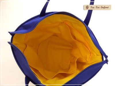 画像2: お家で洗えるバッグ【Ｌサイズ・ファスナー付き】Sac de panier サックドパニエ（カゴ型ショルダーバッグ）△（さんかく）ブルー　ポケットたくさんバッグ　北欧柄『送料無料』